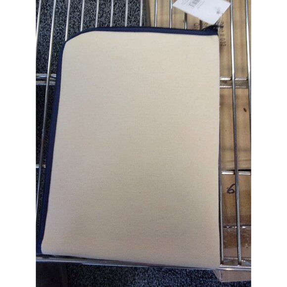 Canvas Tablet Organizer With 3 Pockets & Zipper‎ Closure - Picture 2 of 4